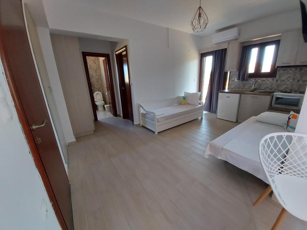 Golden View Apartments Myrina Limnos Extérieur photo